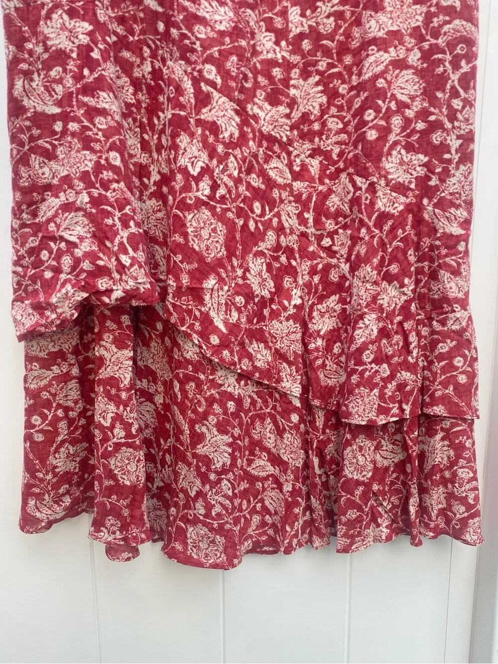 Peruvian Connection floral red and cream asymmetrical tiered midi skirt size 10